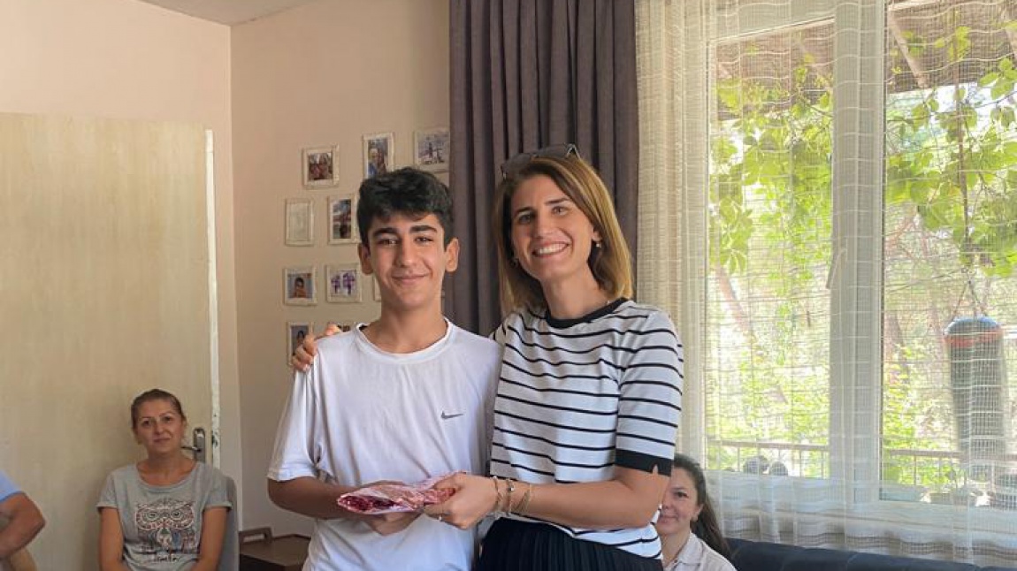 Öğrencimiz Mehmet Baran ELBEY’i ve Ailesini Ziyaret Ettik.